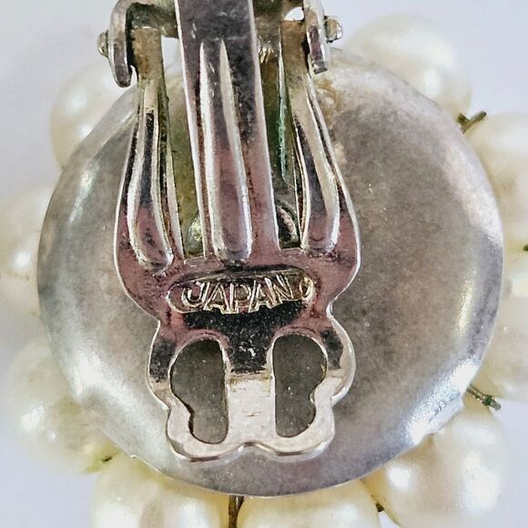 Lot Of Four Sets of Vintage Hand Beaded Japan Round Clip On Faux Pearl Earrings - Picture 13 of 16